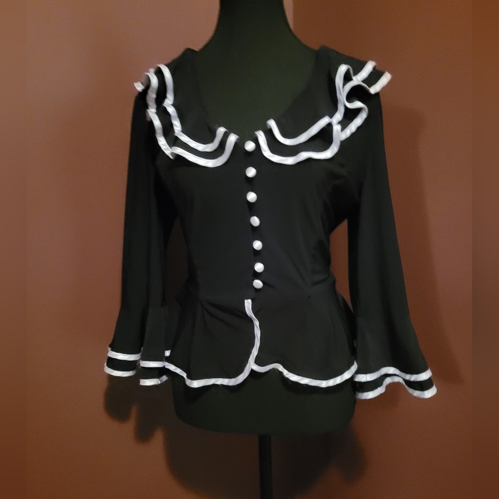 Gorgeous Piece, great condition.